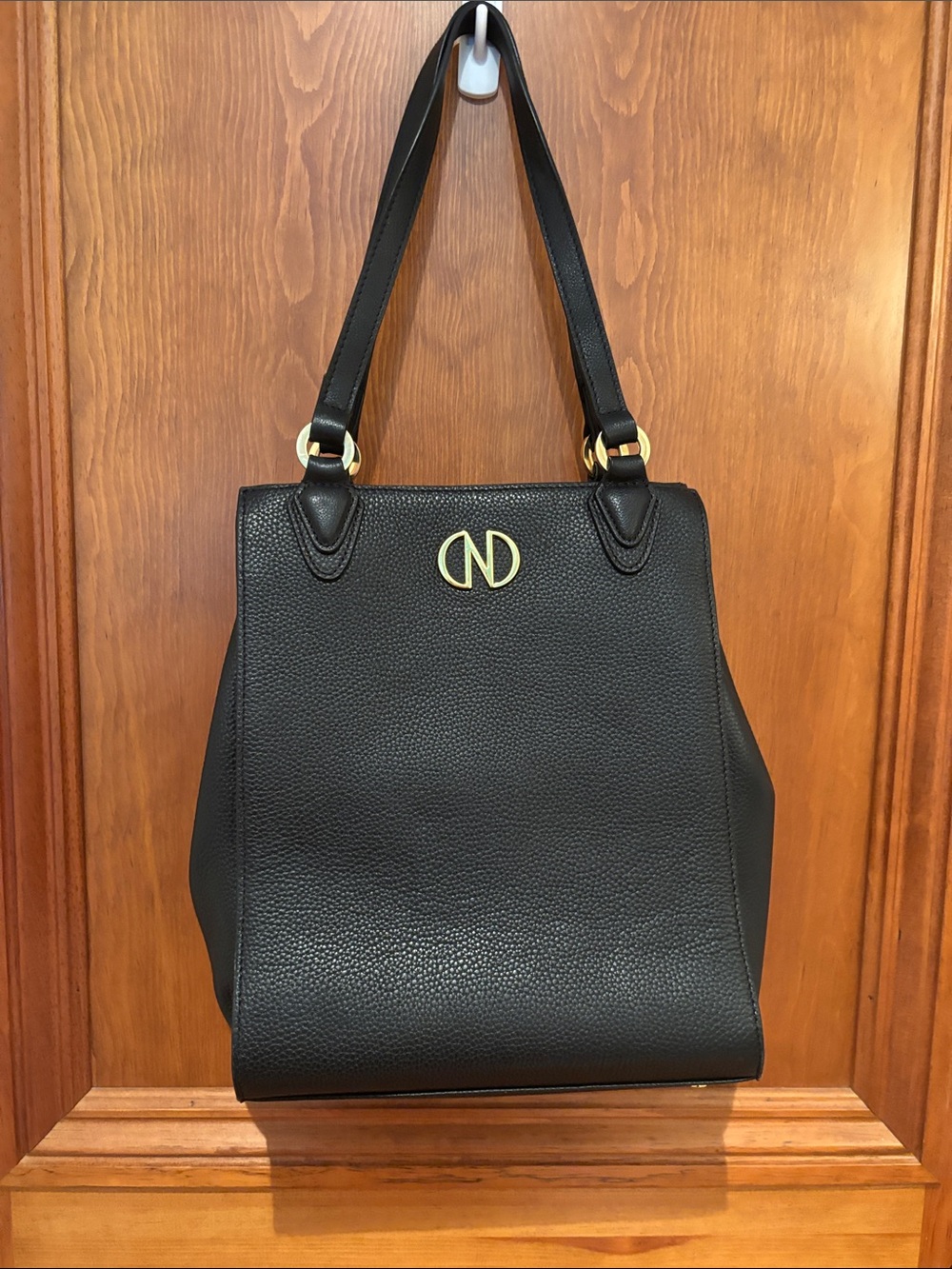 Glamour Black Pebbled Shoulder Bag with Gold Logo